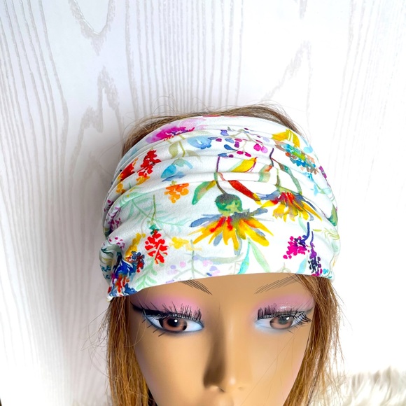 Bright Floral Print Jersy Knit WideTwisted Headband, Spring Headwraps - Picture 6 of 7